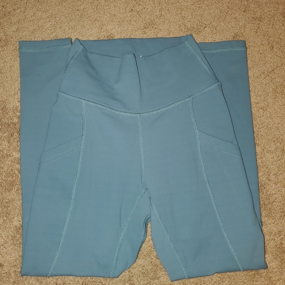 Ptula Alainah Pocket Legging: 23" - Marina Blue, S - Picture 3 of 4